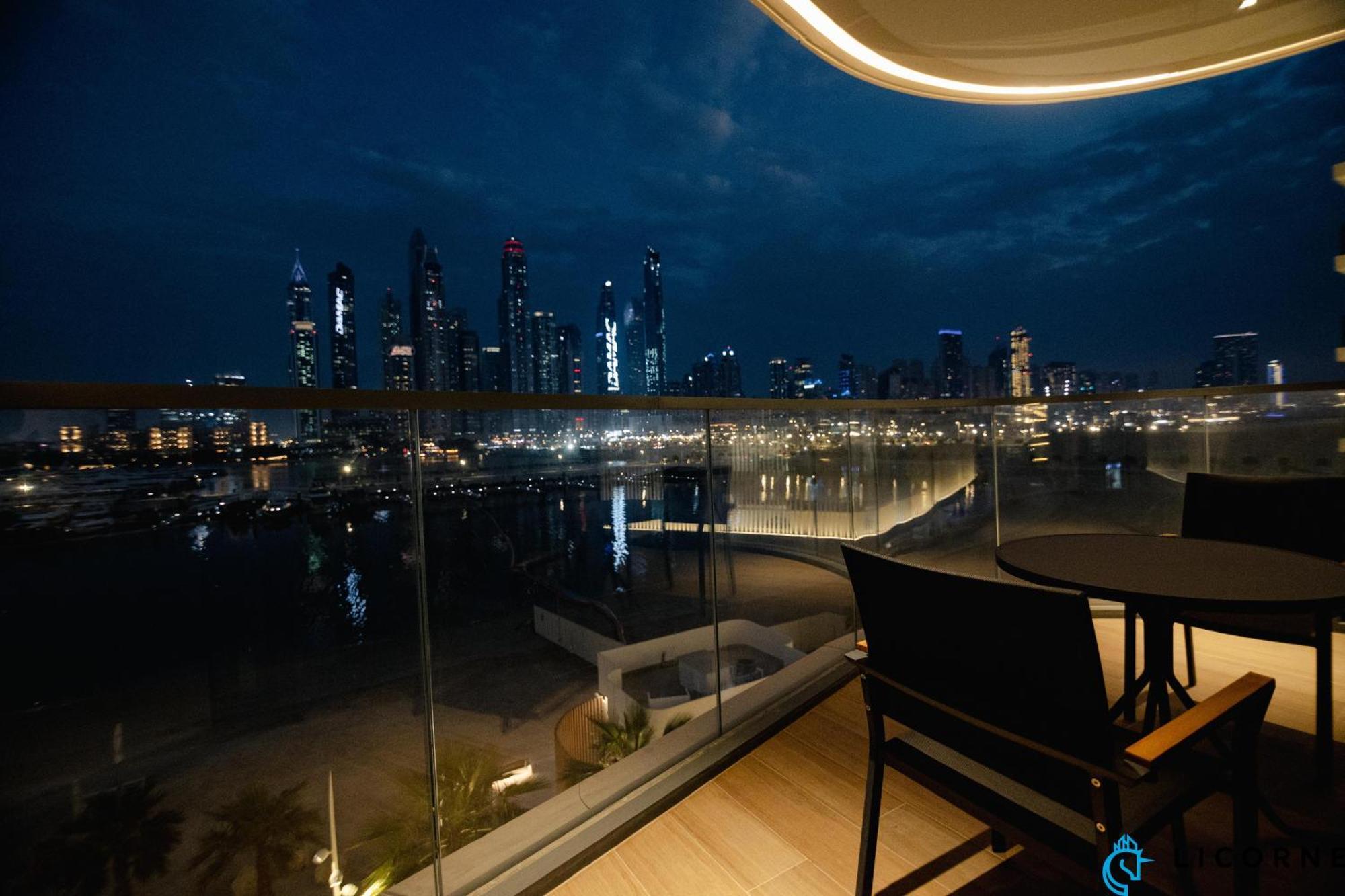Seascape Sanctuary - 3 And A Half Br Beachfront Bliss - Marina Vista Tower 1 Апартаменти Дубай